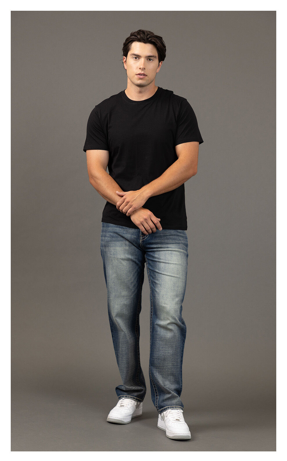 Relaxed straight jeans