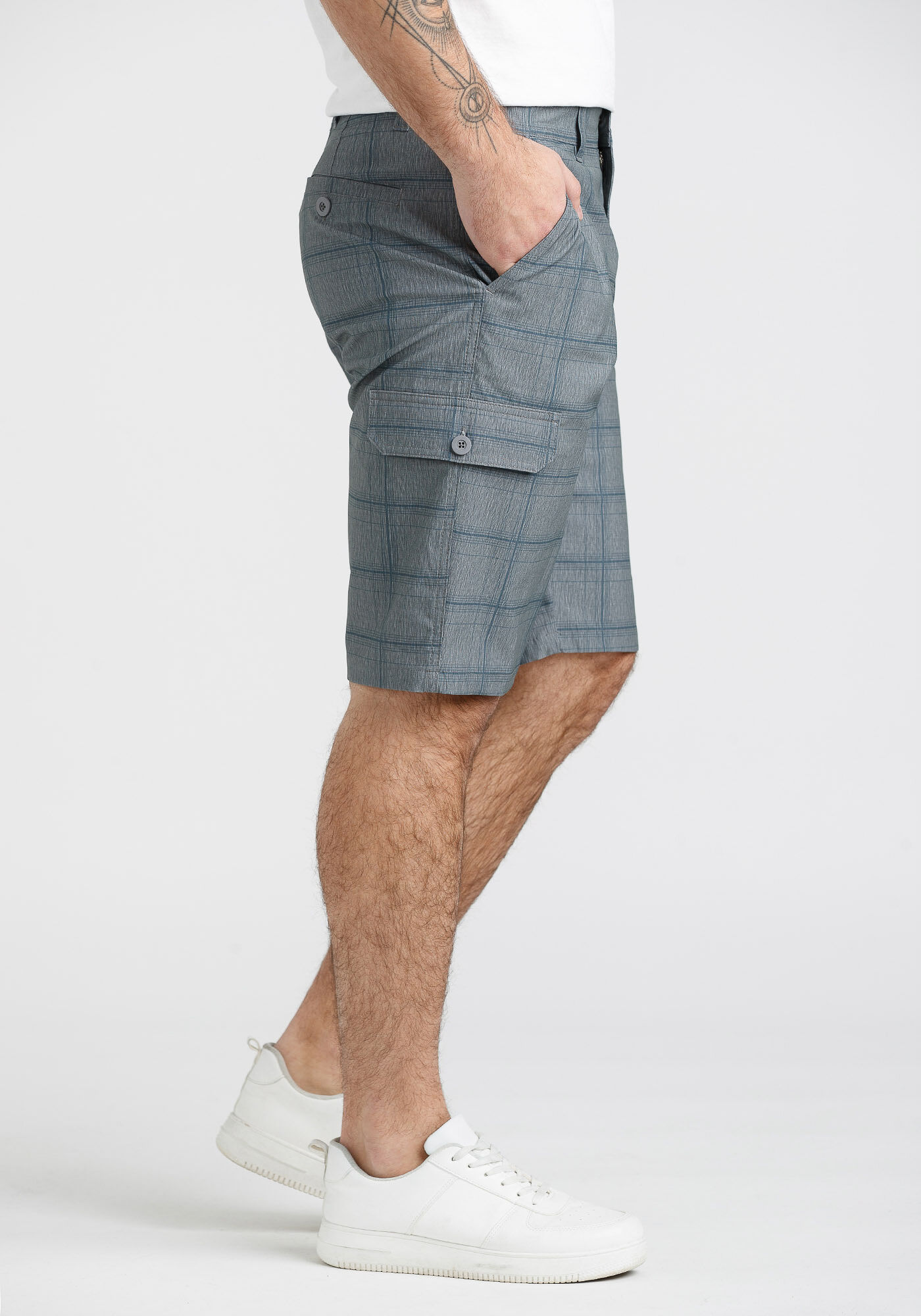 Men's plaid cargo shorts hotsell