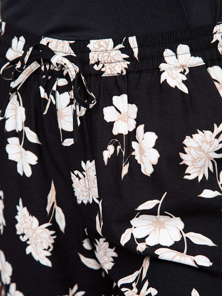 Women's Pull-on Floral Print Short Warehouse One