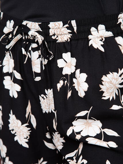 Women's Pull-on Floral Print Short Women's Pull-on Floral Print Short Image 6