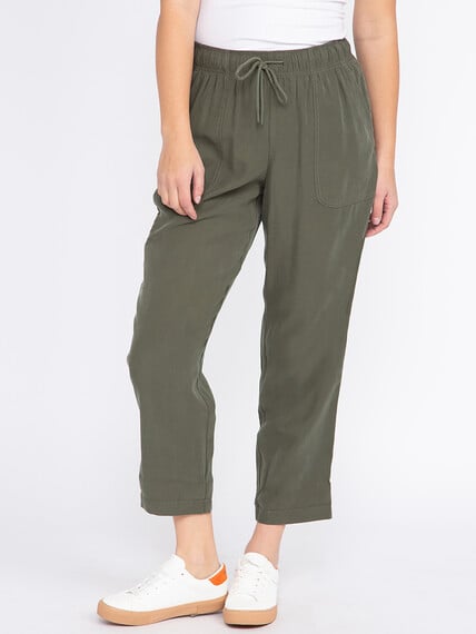 Women's Soft Pull-on Utility Cropped Weekender Pants Image 2
