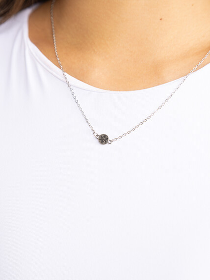Women's Engraved Snowflake Necklace Women's Engraved Snowflake Necklace Image 5