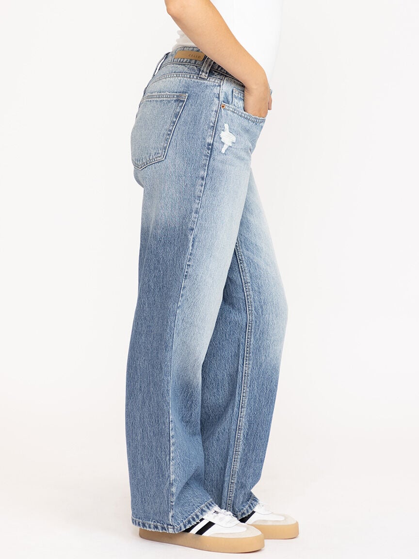 Women's Light Wash Distress Low Rise Baggy Jeans