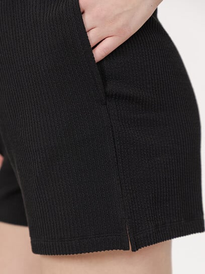 Women's Wavy Rib Pull On Short Women's Wavy Rib Pull On Short