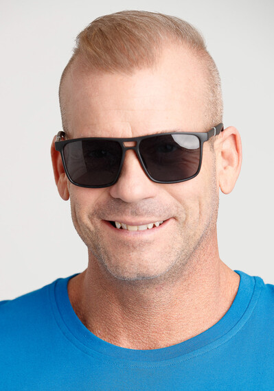 Men's Wayfarer Sunglasses Men's Wayfarer Sunglasses Image 1