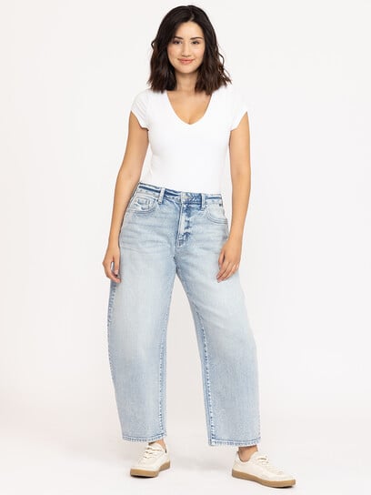 Women's Light Wash Mid Rise Barrel Leg Jeans Women's Light Wash Mid Rise Barrel Leg Jeans