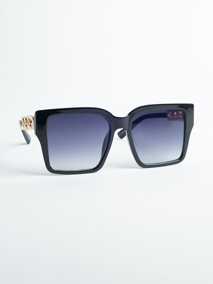 Women's Oversized Black Frame Sunglasses Image 4