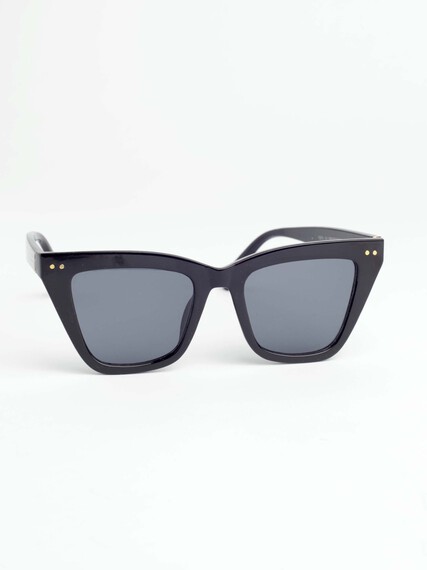 Women's Black Cat Eye Sunglasses Image 2