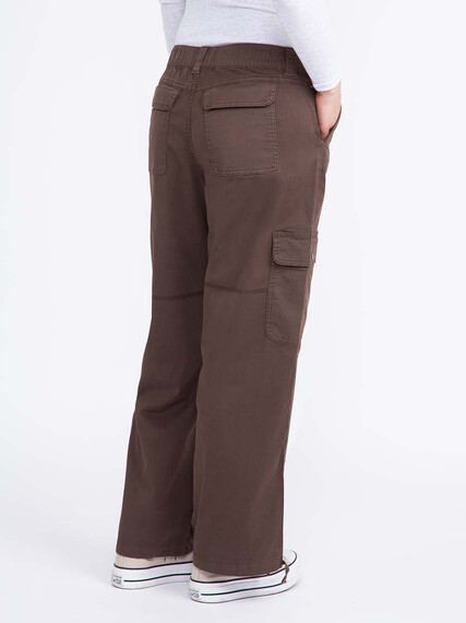 Women's 2 Button Baggy Cargo Pants Women's 2 Button Baggy Cargo Pants Image 4