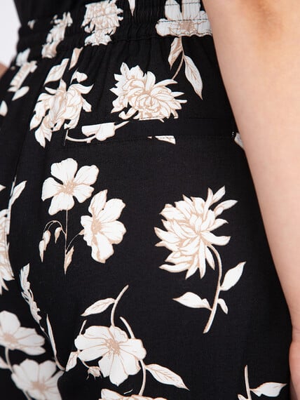 Women's Pull-on Floral Print Short Women's Pull-on Floral Print Short Image 5