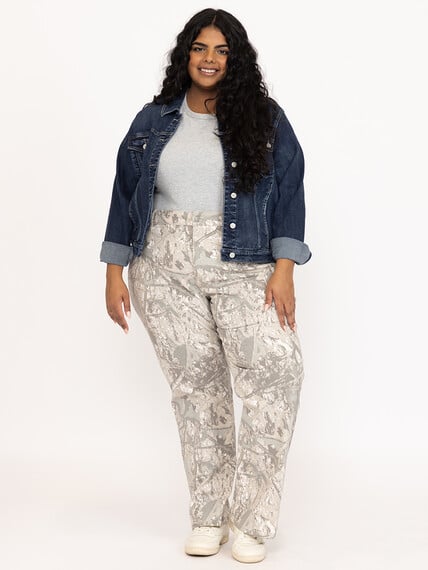 Women's Dark Wash Cropped Denim Jacket Women's Dark Wash Cropped Denim Jacket Image 4