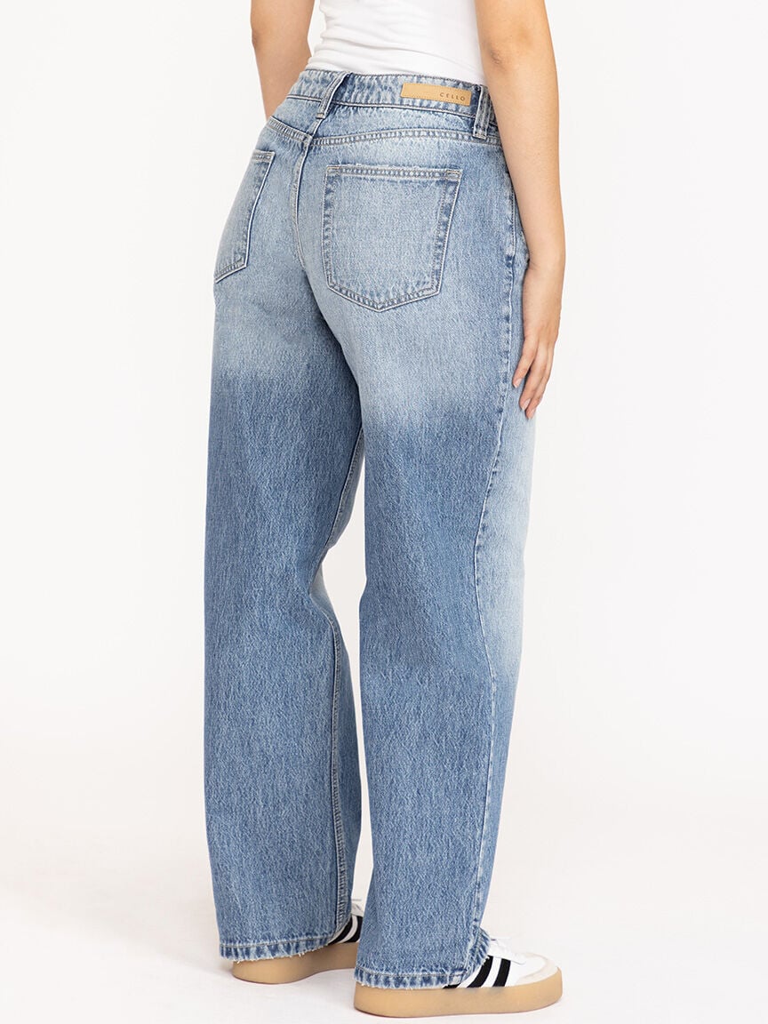 Women's Light Wash Distress Low Rise Baggy Jeans