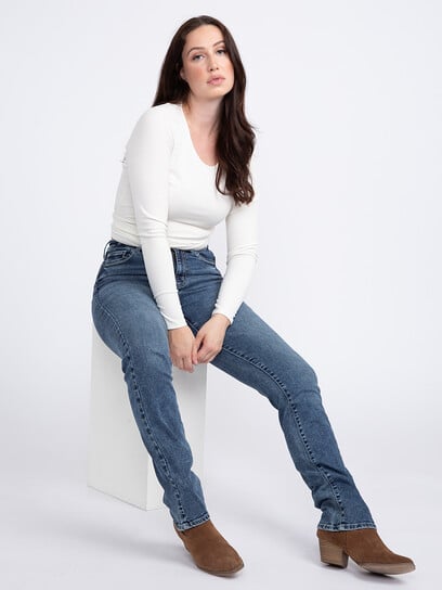 Women's Curvy Straight Jeans