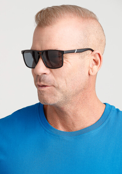 Men's Wayfarer Sunglasses Image 3
