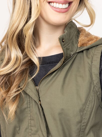 Women's Hooded Anorak Vest Women's Hooded Anorak Vest