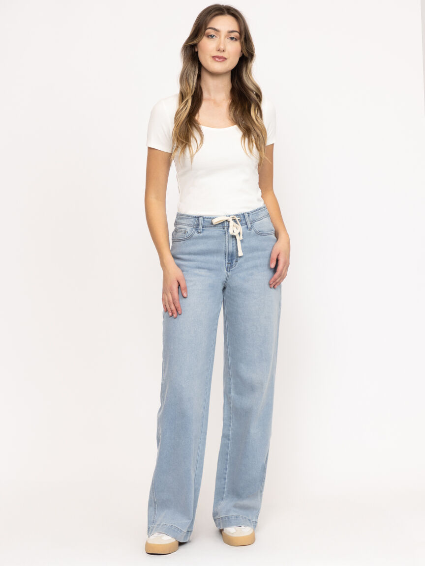Women's High Rise Drapey Wide Leg Jean