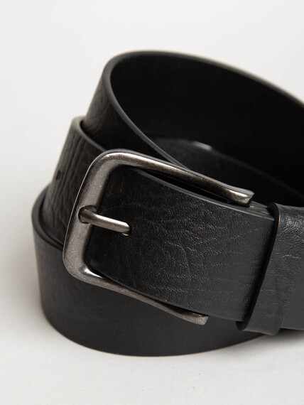 Men's Essential Leather Belt Men's Essential Leather Belt Image 2