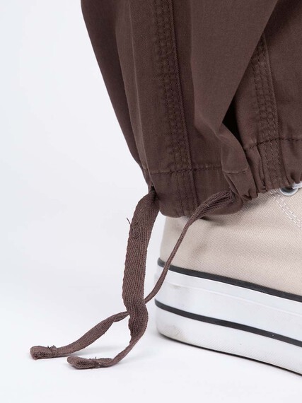 Women's 2 Button Baggy Cargo Pants Women's 2 Button Baggy Cargo Pants Image 6