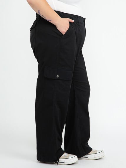 Women's Plus 2 Button Baggy Cargo Pants Women's Plus 2 Button Baggy Cargo Pants Image 3