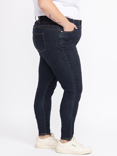 Women's Dark Wash 2 Button Skinny Jeans Women's Dark Wash 2 Button Skinny Jeans