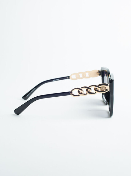 Women's Oversized Black Frame Sunglasses Image 5