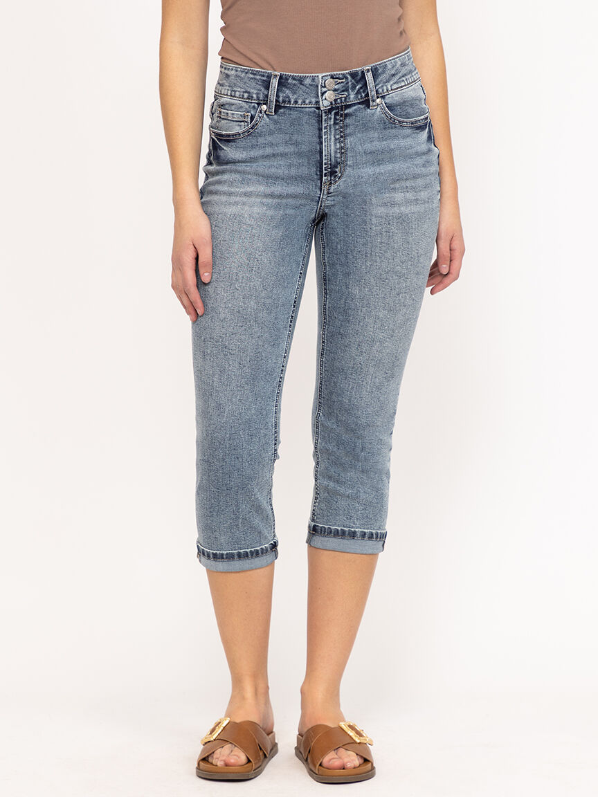 Women's 2 Button Mid Rise Med Wash Capri