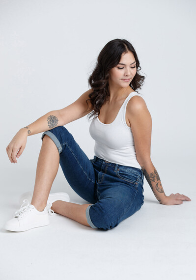 Women's 2 Tone Stitch Cuffed Jean Capri Women's 2 Tone Stitch Cuffed Jean Capri Image 4