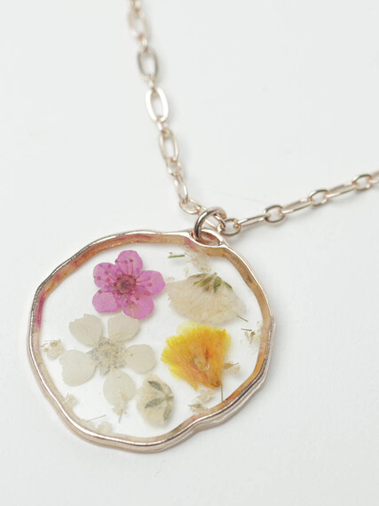 Women's Pressed Flower Pendant Necklace Women's Pressed Flower Pendant Necklace Image 2