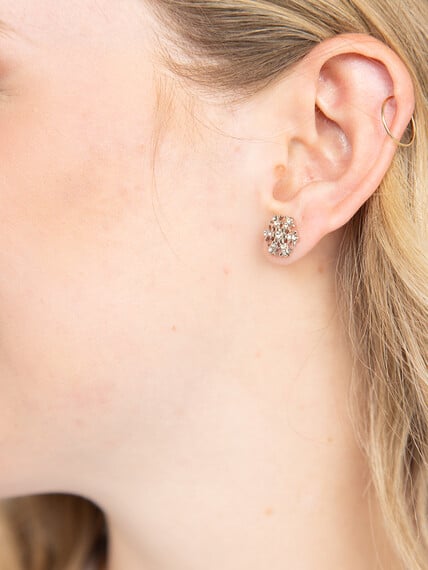 Women's Dainty Snowflake Stud Earrings Women's Dainty Snowflake Stud Earrings Image 4