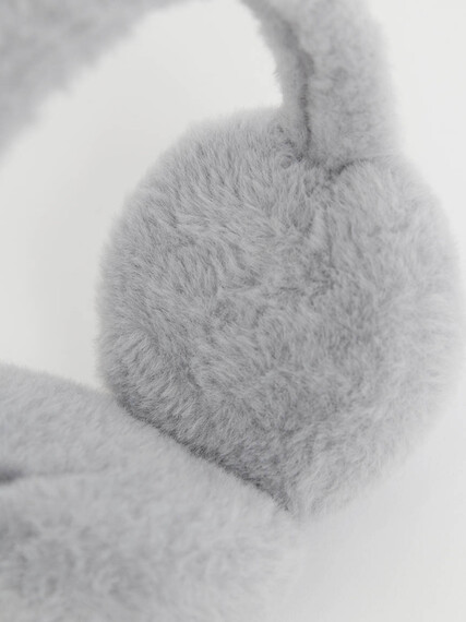 Women's Faux Fur Earmuff Women's Faux Fur Earmuff Image 4