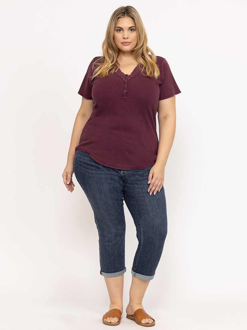 Women's Plus Contrast Multi Thread Medium Dark Wash Jean Capri