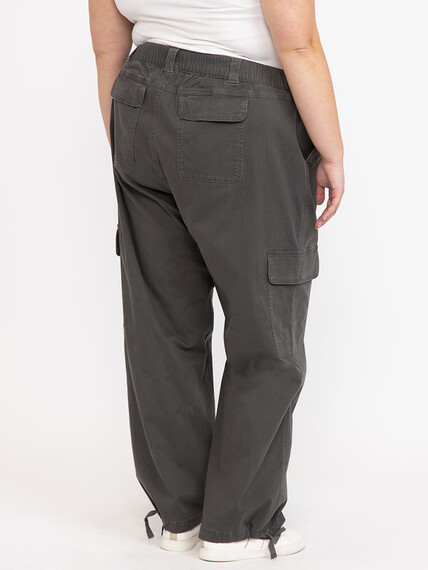 Women's Plus 2 Button Baggy Cargo Pants Women's Plus 2 Button Baggy Cargo Pants Image 4