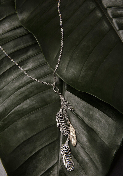 Women's 3-Leaf Necklace Women's 3-Leaf Necklace Image 3