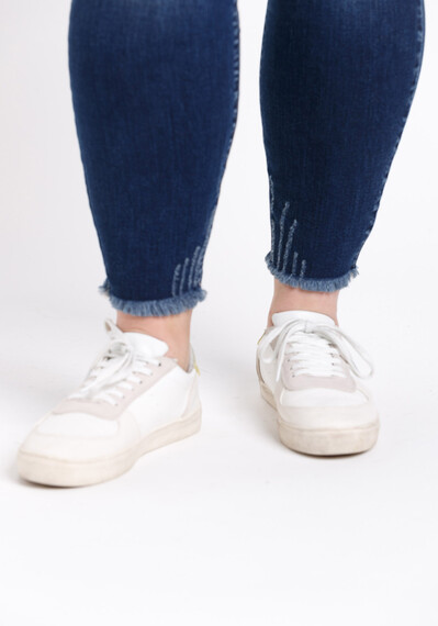 Women's Plus Size High Rise Distress Crop Skinny Jeans Image 4