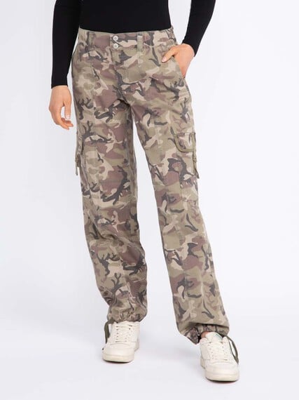 Women's 2 Button Camo Baggy Cargo Pants Women's 2 Button Camo Baggy Cargo Pants Image 2