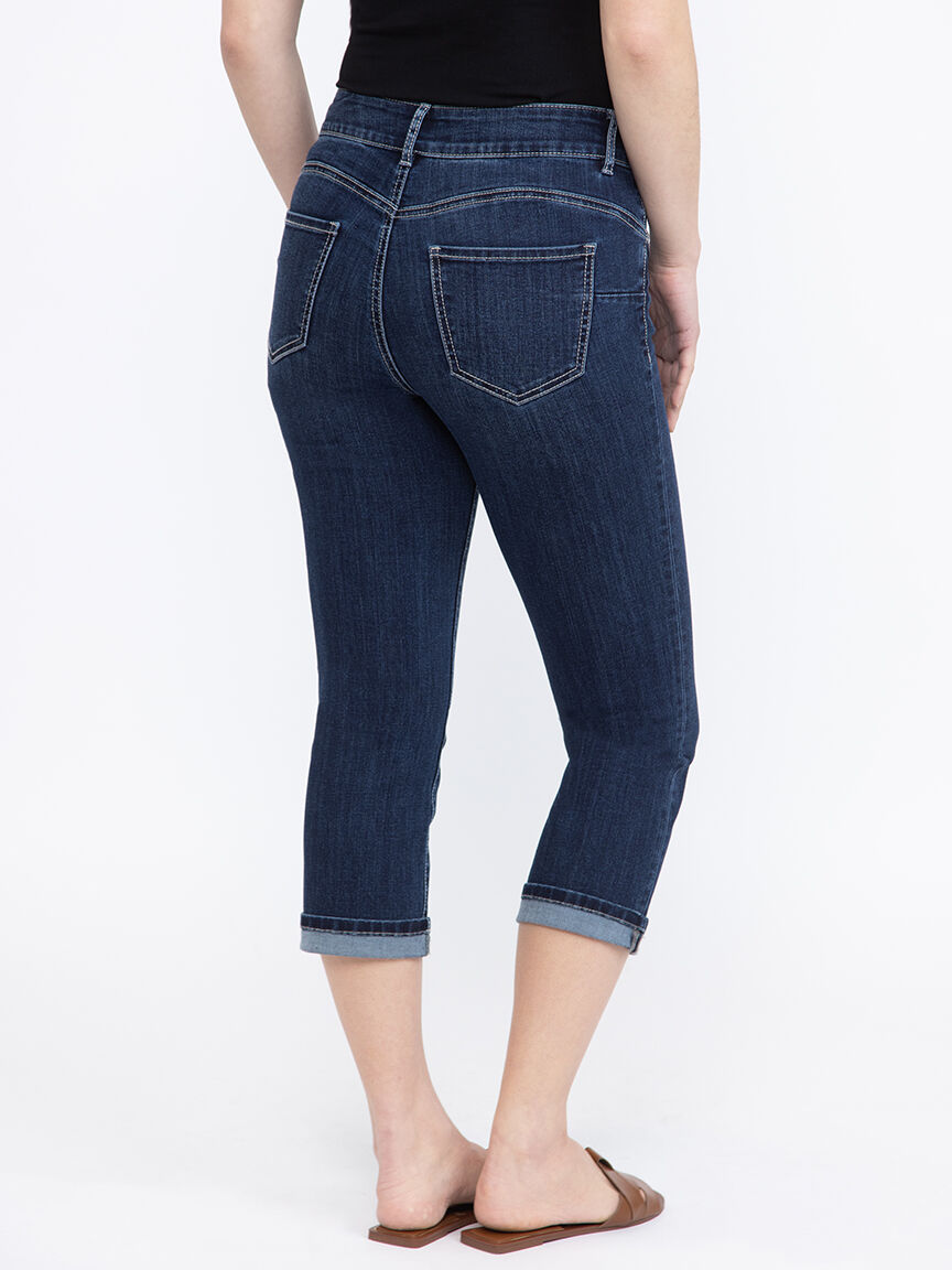 Women's Denim Jacket Outfit Image 5