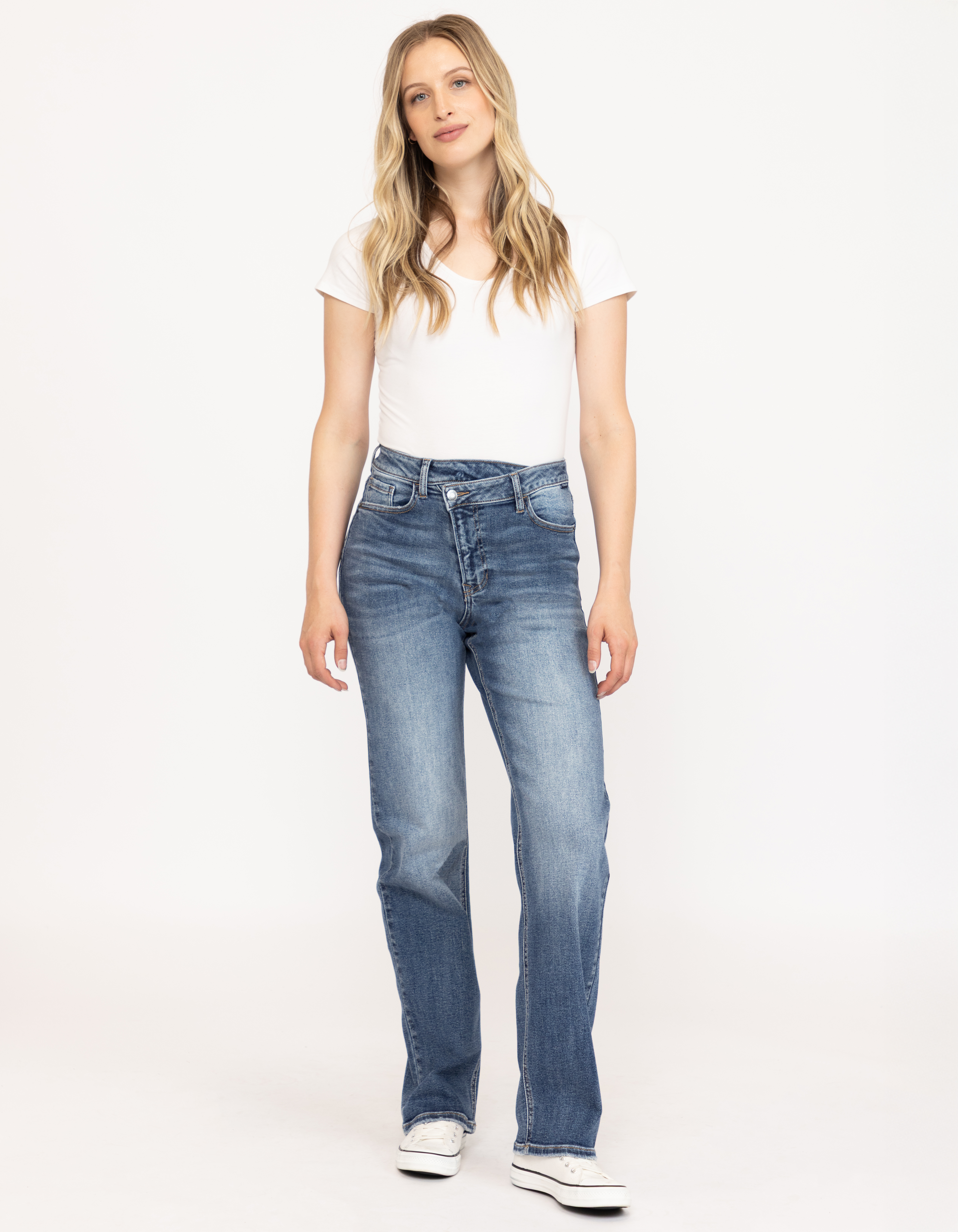 Women's Dark Wash Super High Rise Crossover Waist Dad Jeans