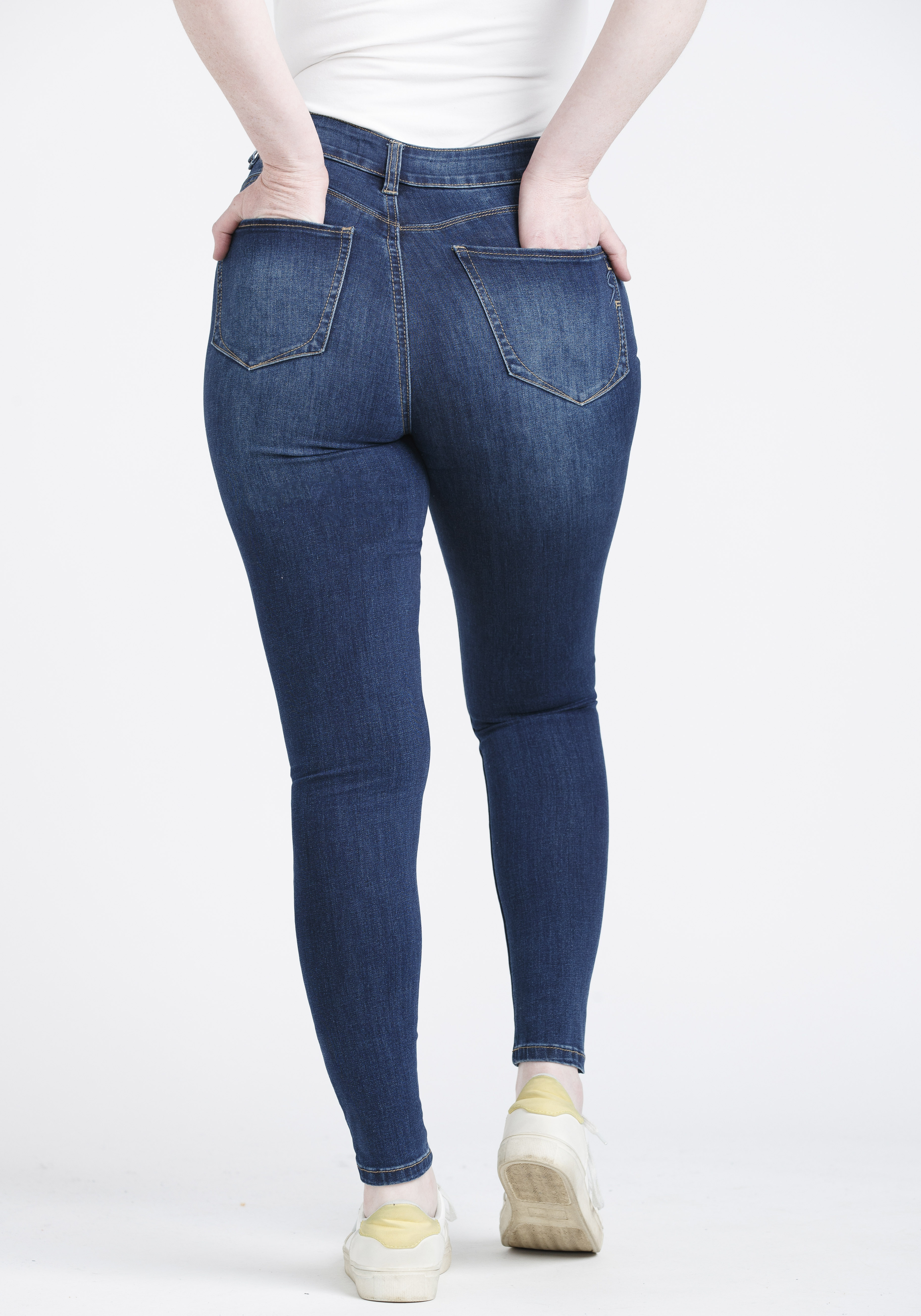 【BOK PLACE】Back Button Sexy Unbalance Span Skinny Denim PT Women's 2 Button High Rise Destroyed Skinny Jeans Warehouse One