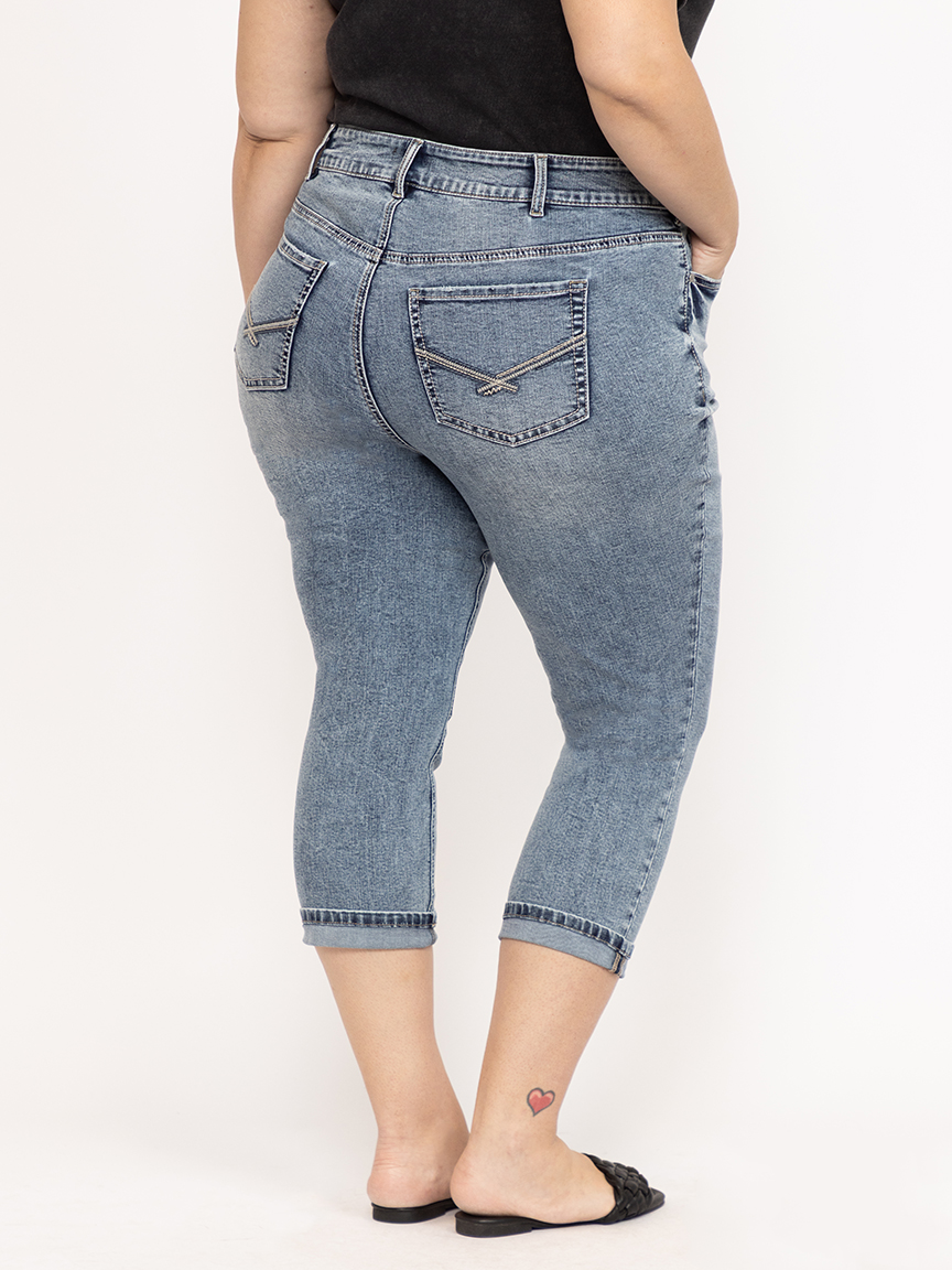 Women's Plus 2 Button Mid Rise Med Capri