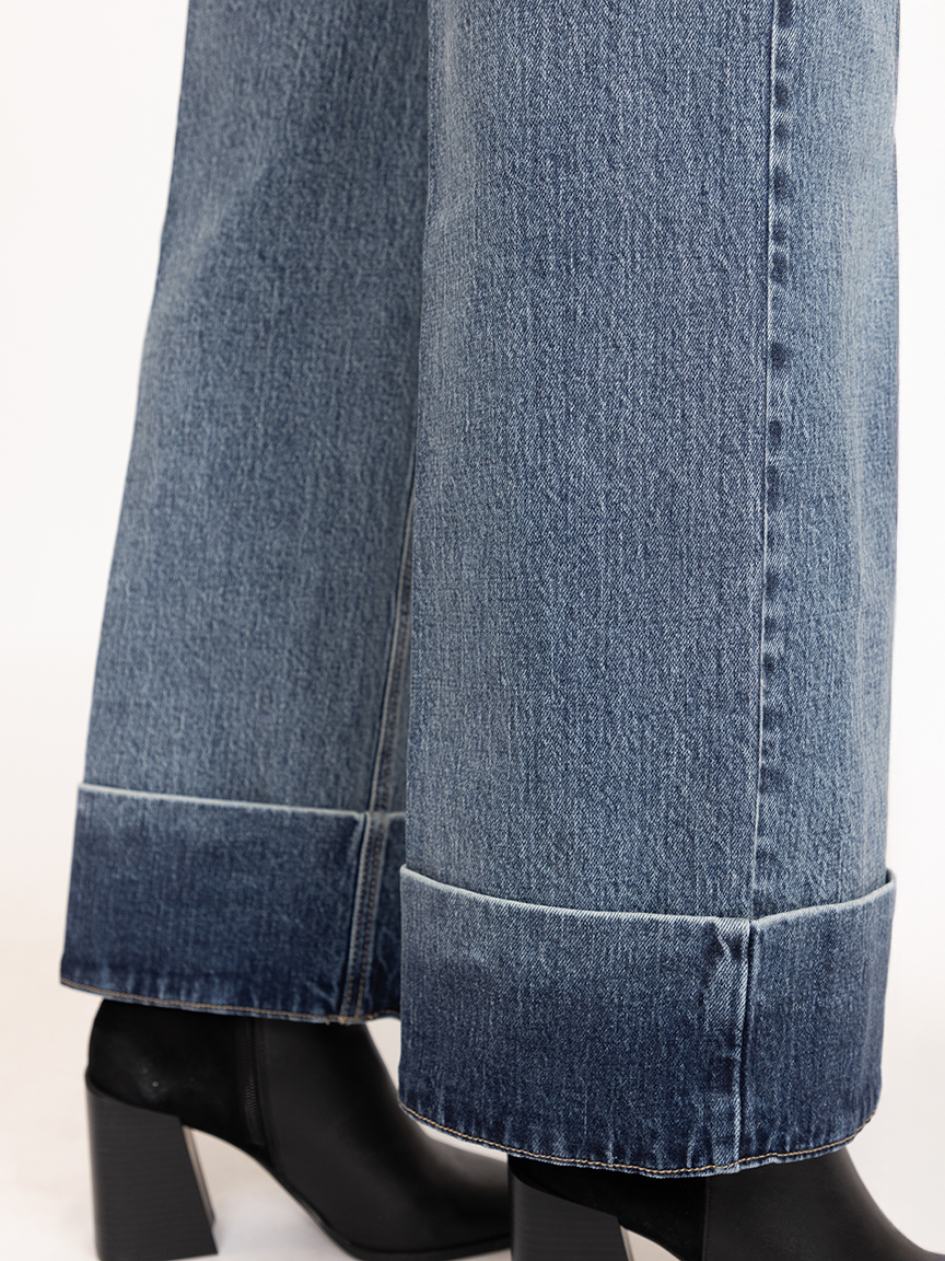 Women's Medium Wash Self High Hem Rise Wide Leg Jeans