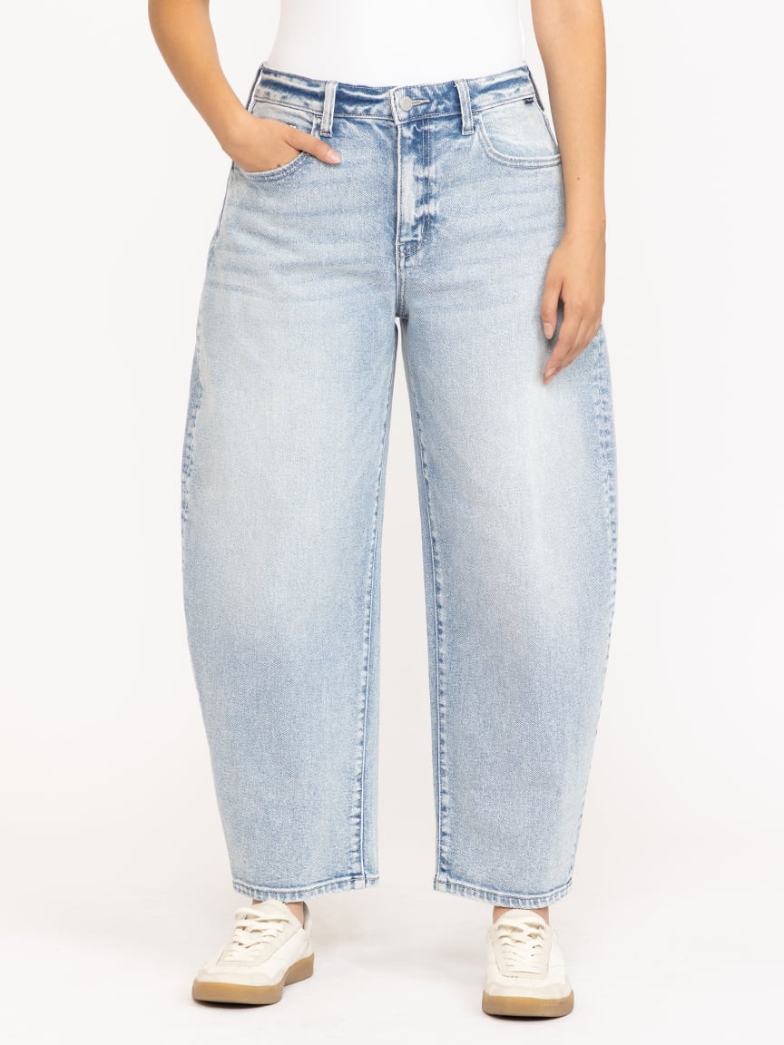 Women's Light Wash Mid Rise Barrel Leg J