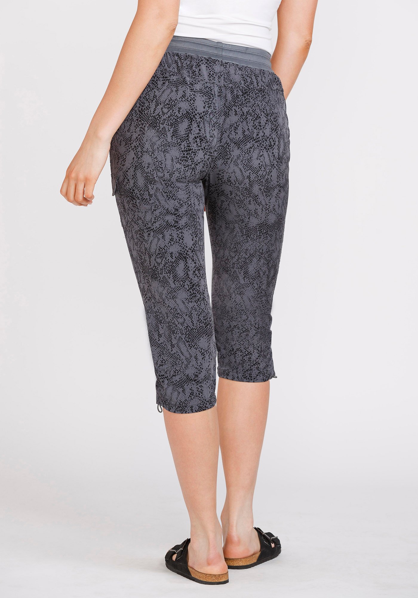 Women's Snake Skin Print Cargo Capri