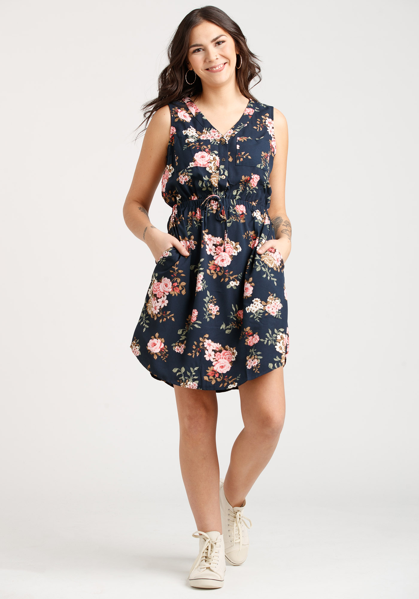 ワンピース VALLO DE NEAR Blossom Dress Navy 1572103580~046~1.jpg?sw=690&sh